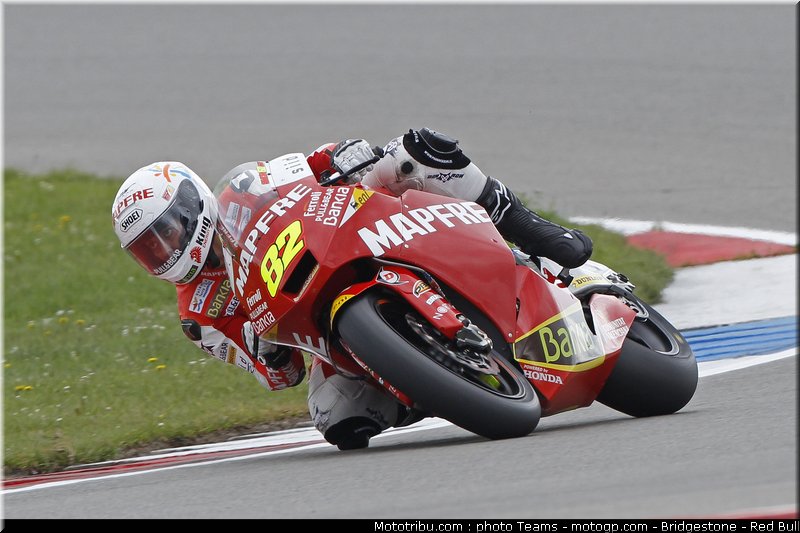 moto2_rosell_09_pays_bas_assen_2011