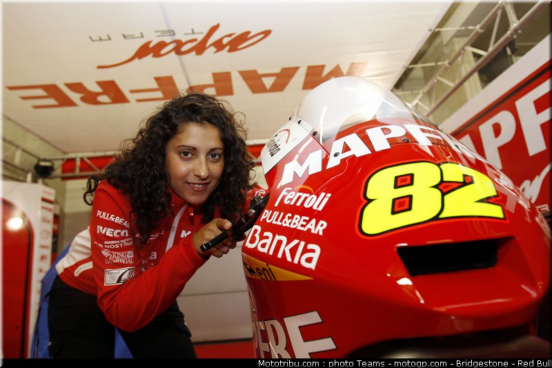 moto2_rosell_12_pays_bas_assen_2011