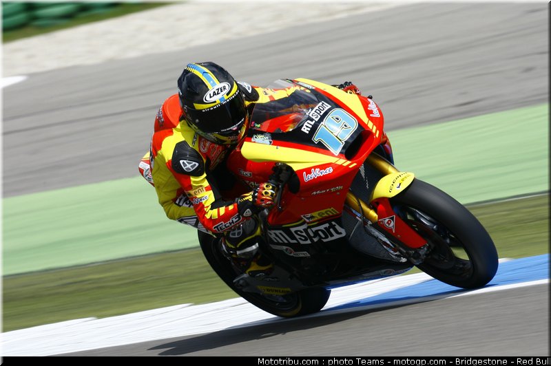 moto2_simeon_06_pays_bas_assen_2011
