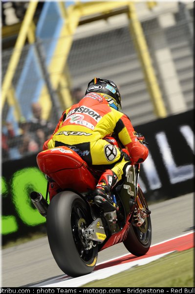 moto2_simeon_11_pays_bas_assen_2011