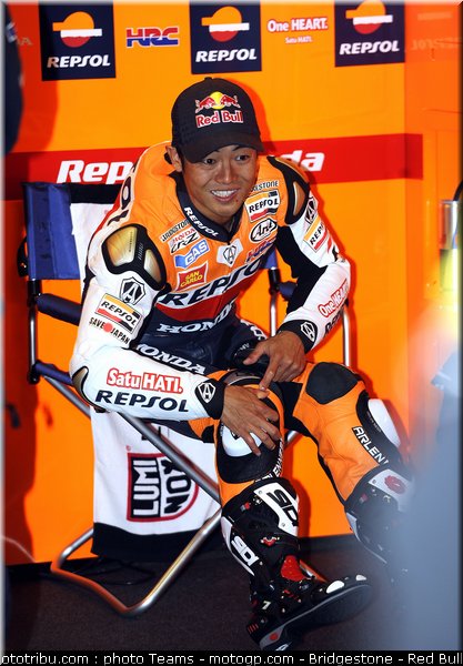 motogp_aoyama_01_pays_bas_assen_2011