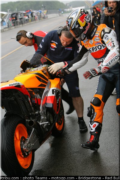 motogp_dovizioso_22_pays_bas_assen_2011