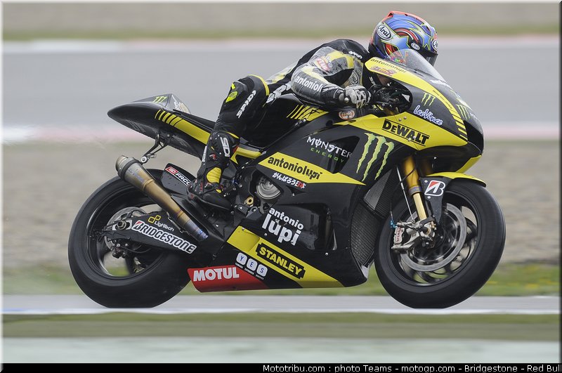 motogp_edwards_01_pays_bas_assen_2011