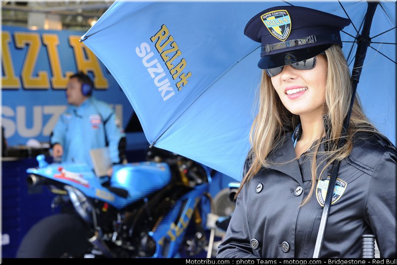 motogp_pitbabes_14_pays_bas_assen_2011