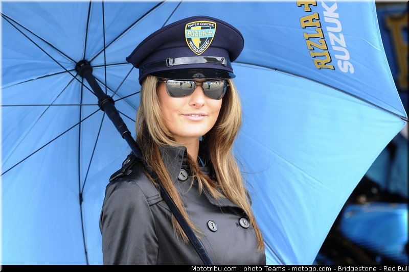 motogp_pitbabes_15_pays_bas_assen_2011