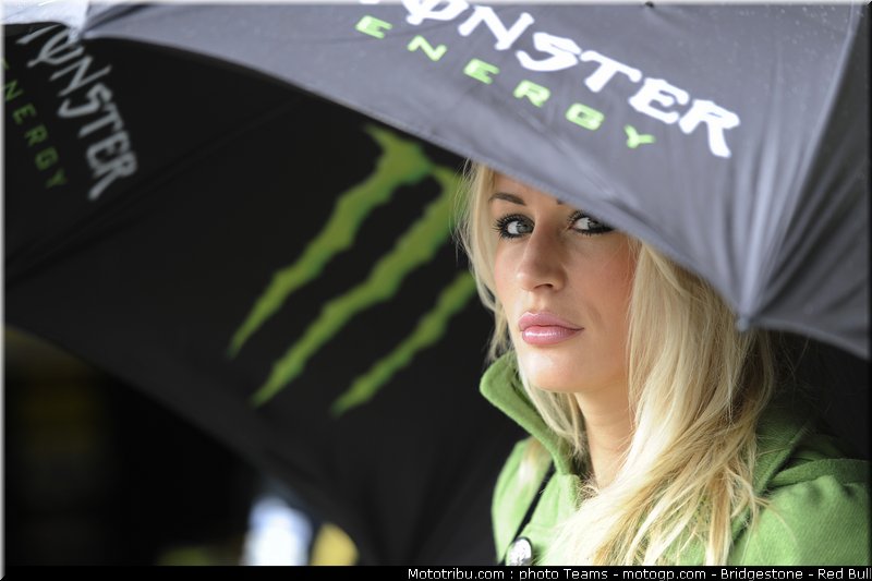 motogp_pitbabes_35_pays_bas_assen_2011