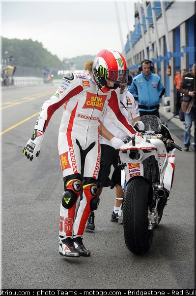 motogp_simoncelli_04_pays_bas_assen_2011