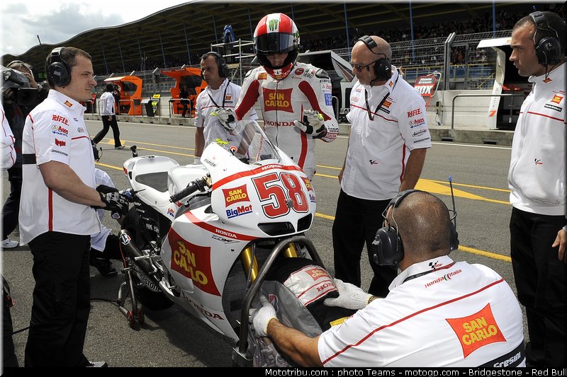 motogp_simoncelli_21_pays_bas_assen_2011