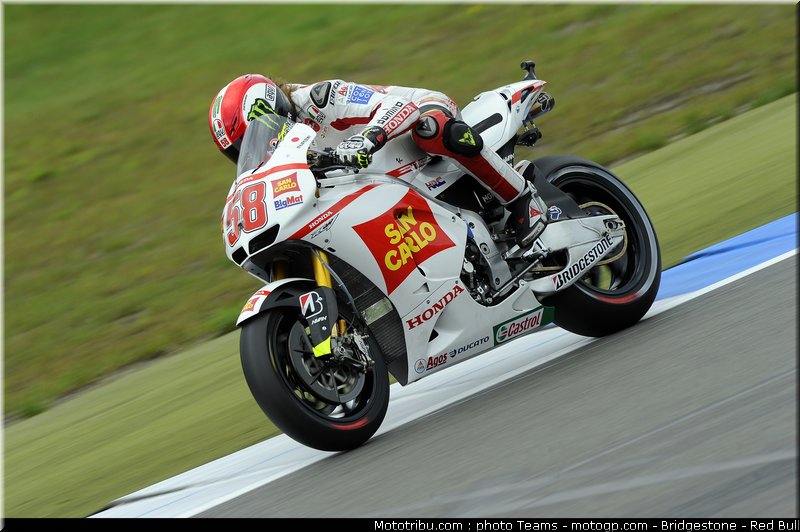 motogp_simoncelli_26_pays_bas_assen_2011