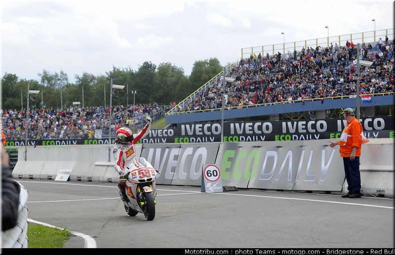 motogp_simoncelli_28_pays_bas_assen_2011