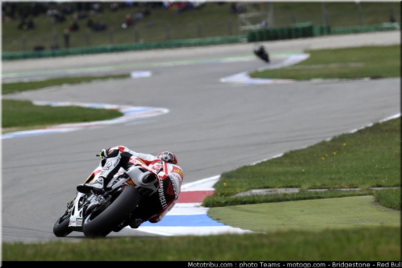 motogp_simoncelli_41_pays_bas_assen_2011