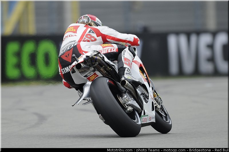 motogp_simoncelli_46_pays_bas_assen_2011