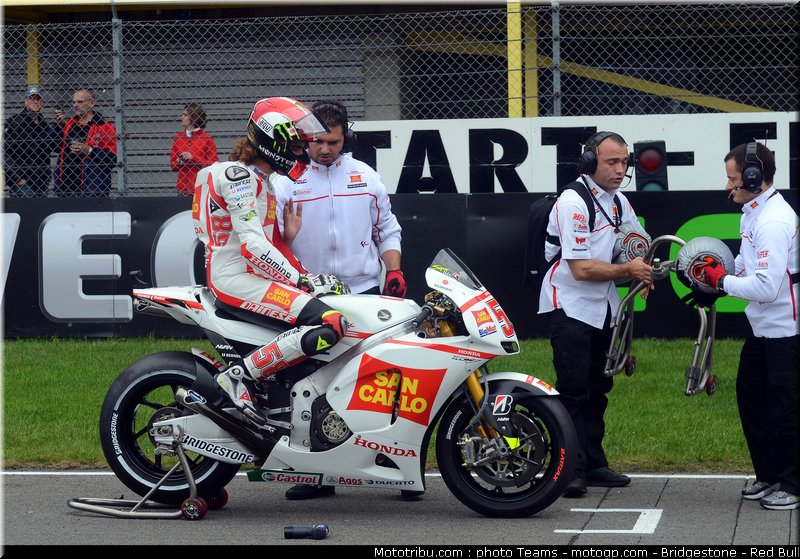 motogp_simoncelli_51_pays_bas_assen_2011