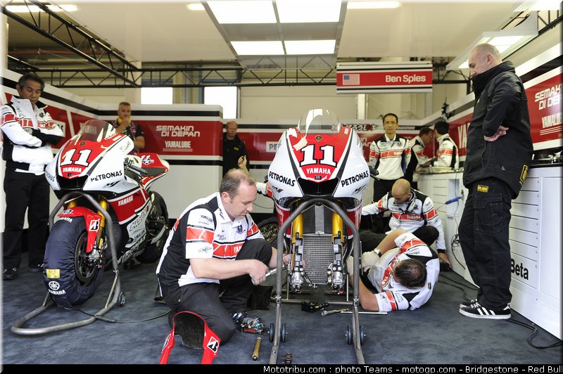 motogp_spies_04_pays_bas_assen_2011