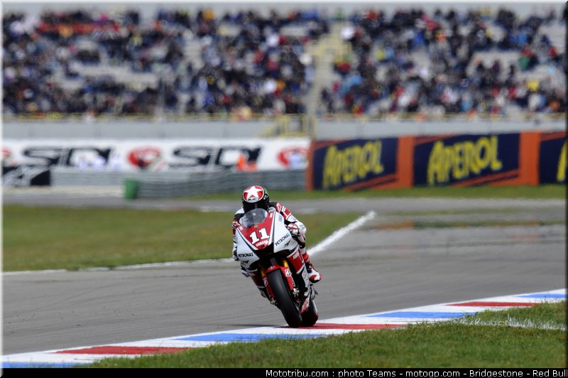 motogp_spies_06_pays_bas_assen_2011