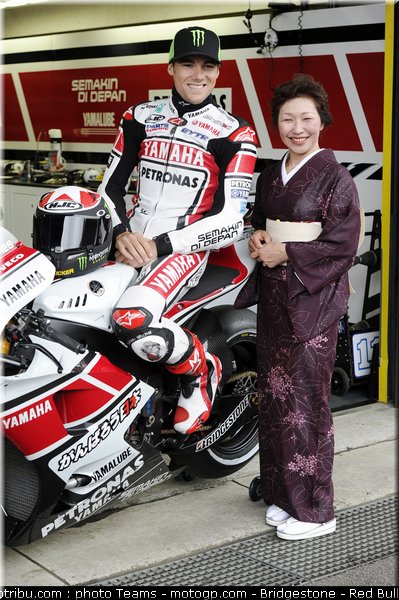 motogp_spies_25_pays_bas_assen_2011