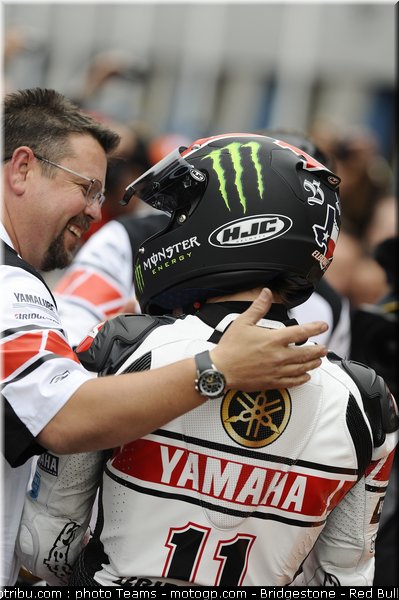 motogp_spies_30_pays_bas_assen_2011