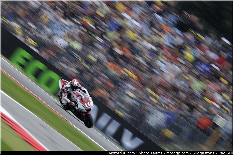 motogp_spies_41_pays_bas_assen_2011
