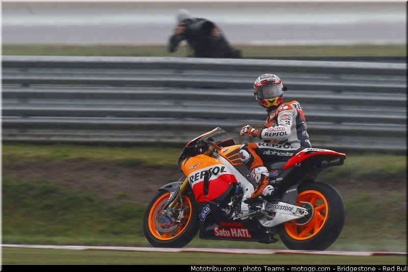 motogp_stoner_04_pays_bas_assen_2011