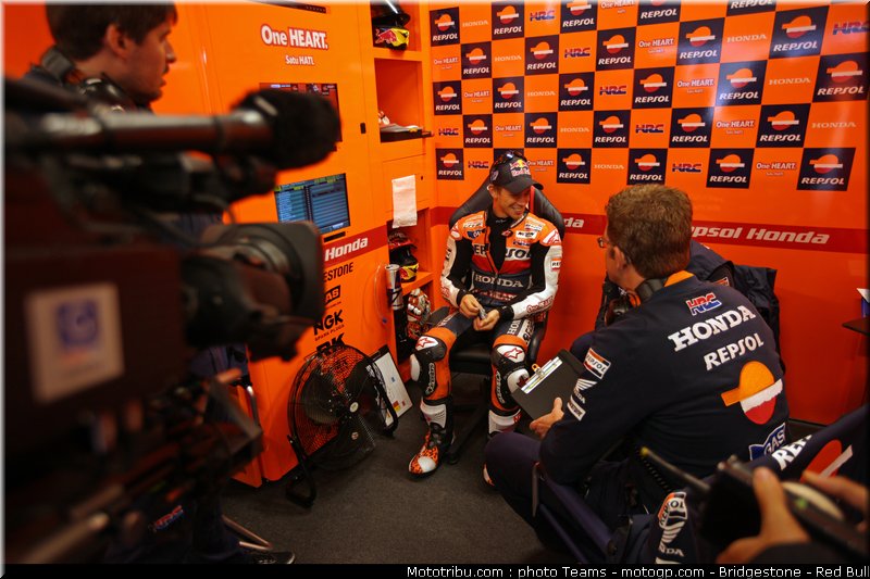 motogp_stoner_11_pays_bas_assen_2011