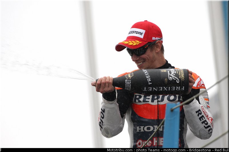 motogp_stoner_19_pays_bas_assen_2011