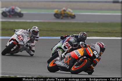 moto2_005_pays_bas_assen_2011.jpg
