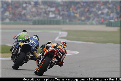 moto2_007_pays_bas_assen_2011.jpg