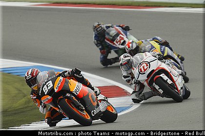 moto2_010_pays_bas_assen_2011.jpg