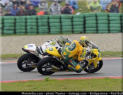 moto2_013_pays_bas_assen_2011.jpg