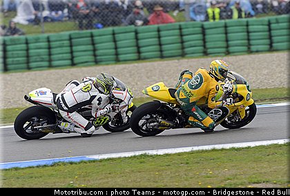 moto2_017_pays_bas_assen_2011.jpg