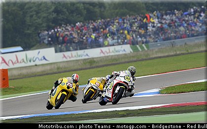 moto2_022_pays_bas_assen_2011.jpg