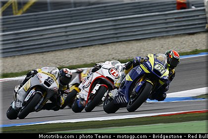 moto2_032_pays_bas_assen_2011.jpg