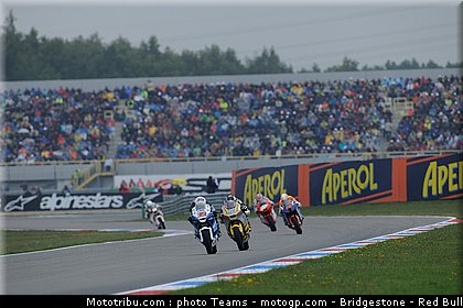 moto2_035_pays_bas_assen_2011.jpg