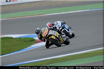 moto2_037_pays_bas_assen_2011.jpg