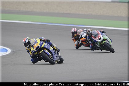 moto2_042_pays_bas_assen_2011.jpg