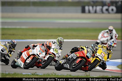 moto2_046_pays_bas_assen_2011.jpg
