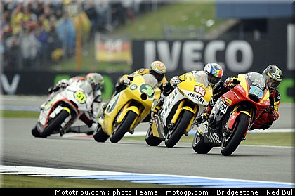 moto2_047_pays_bas_assen_2011.jpg