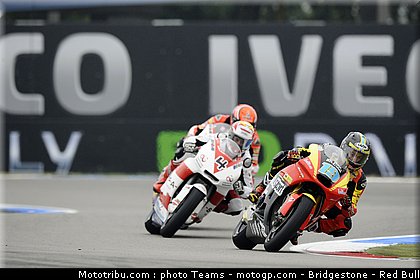 moto2_049_pays_bas_assen_2011.jpg