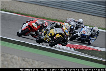 moto2_052_pays_bas_assen_2011.jpg