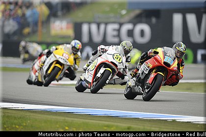 moto2_067_pays_bas_assen_2011.jpg