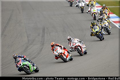 moto2_077_pays_bas_assen_2011.jpg
