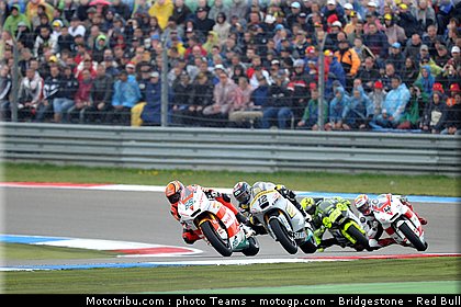moto2_080_pays_bas_assen_2011.jpg