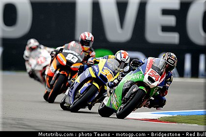 moto2_084_pays_bas_assen_2011.jpg