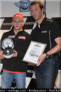 moto2_bradl_18_pays_bas_assen_2011.jpg