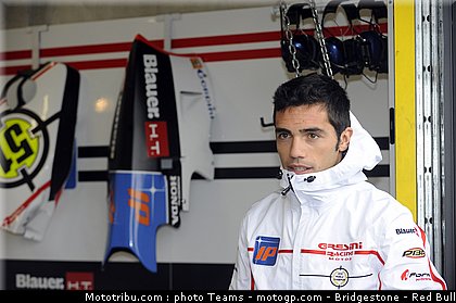 moto2_pirro_02_pays_bas_assen_2011.jpg