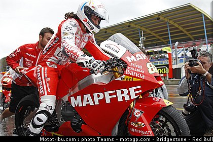 moto2_rosell_02_pays_bas_assen_2011.jpg