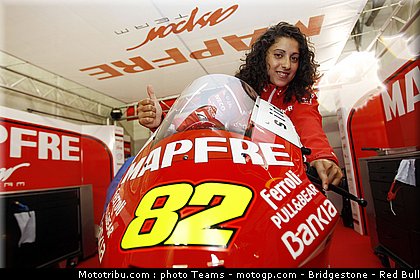 moto2_rosell_11_pays_bas_assen_2011.jpg