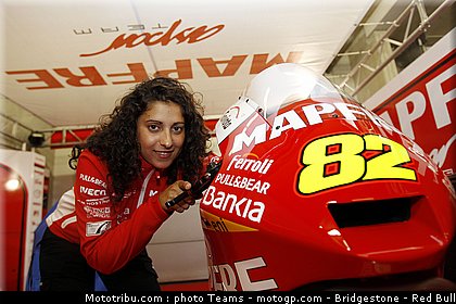 moto2_rosell_12_pays_bas_assen_2011.jpg