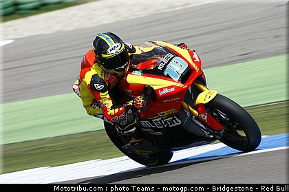 moto2_simeon_06_pays_bas_assen_2011.jpg