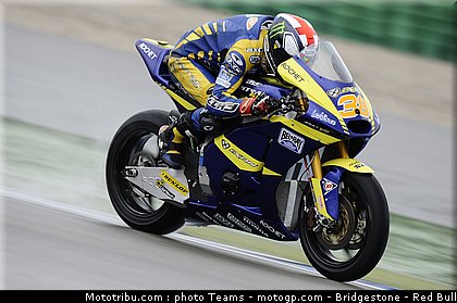 moto2_smith_13_pays_bas_assen_2011.jpg